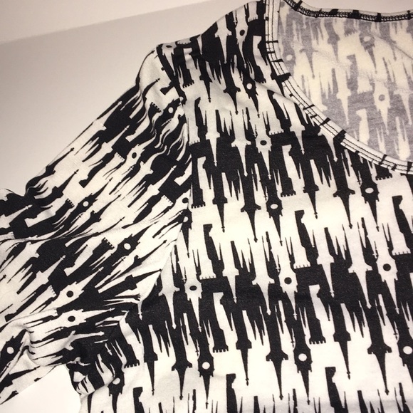 Lularoe Disney Perfect T - Picture 4 of 7